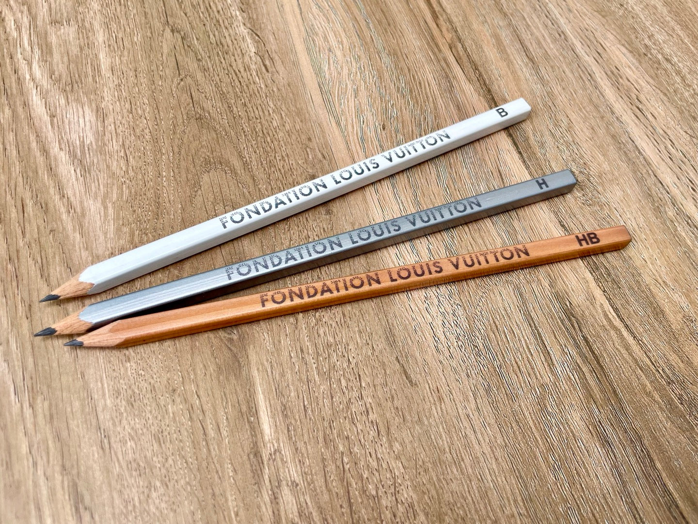 Louis Vuitton Foundation Natural Pencil HB Pencil 5 (Natural Pencil HB)