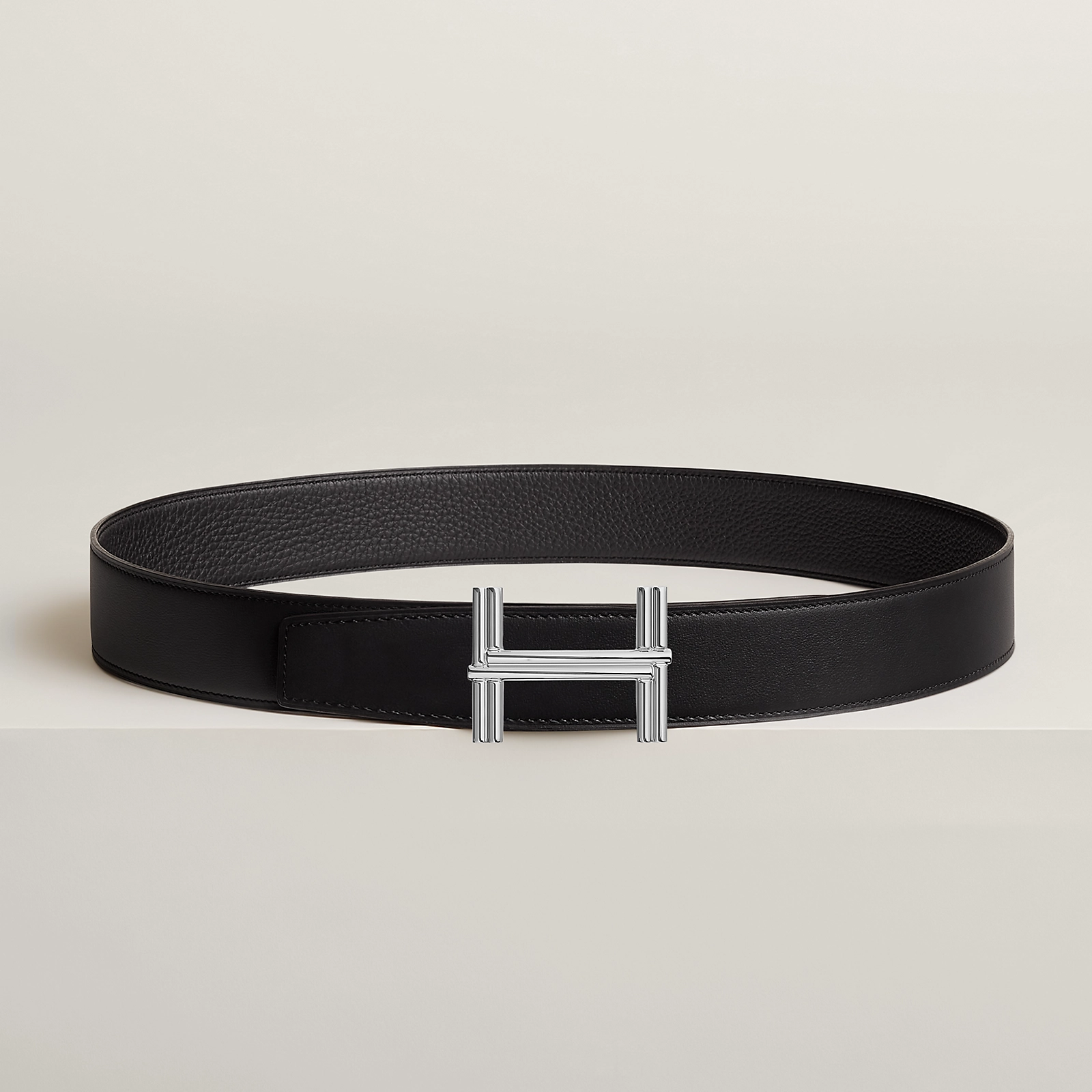 Hermes Men's Traverse Belt Buckle &amp; Reversible Belt Leather 38mm (Black)