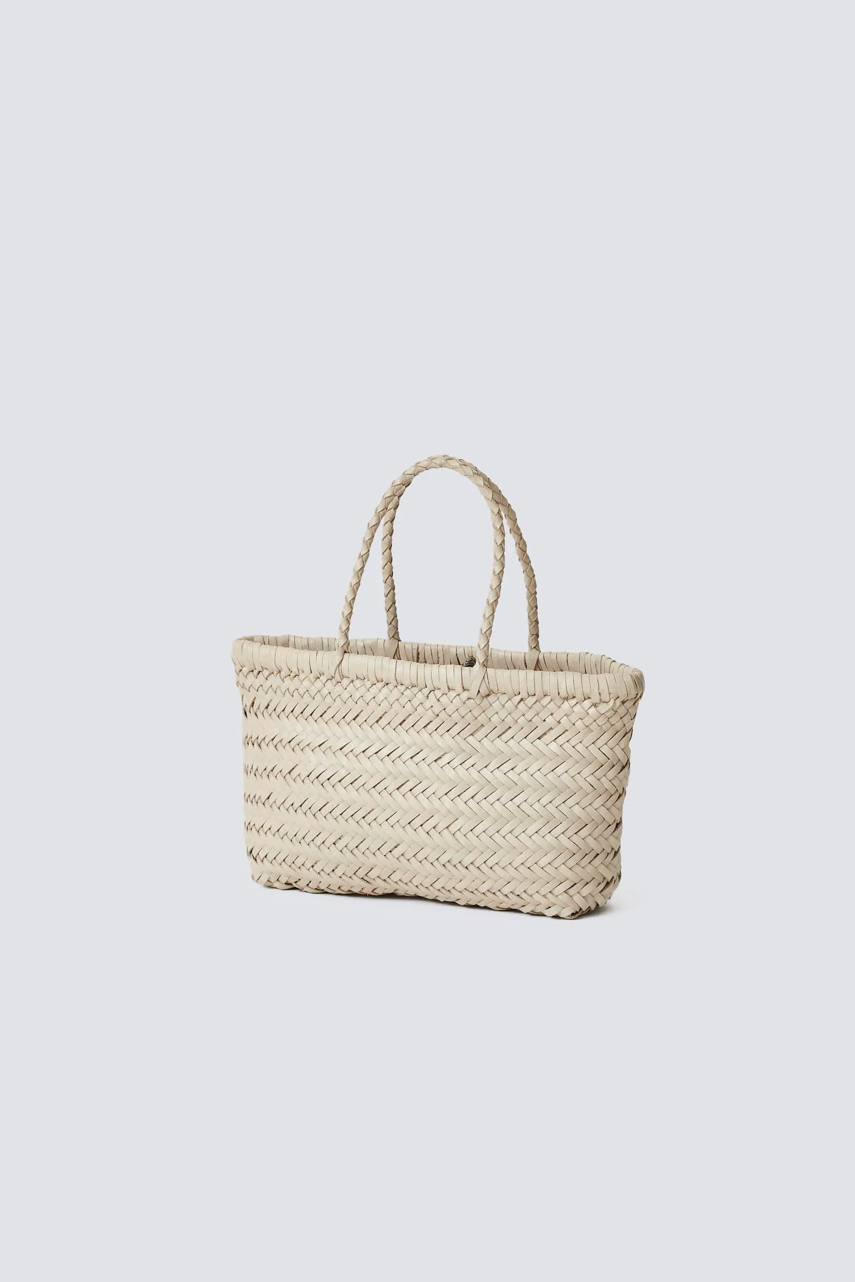 dragon-diffusion-woven-leather-bag-handmade-mini-flat-gora-pearl-2_2_1.png