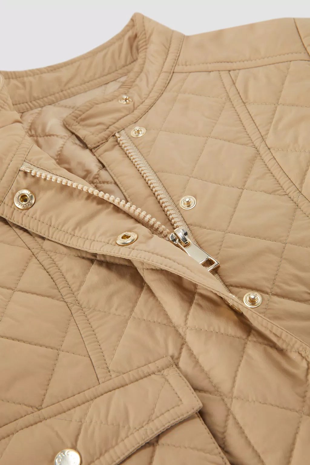 MONCLER KIDS KAMARIA MATLASSE JACKET (BEIGE)