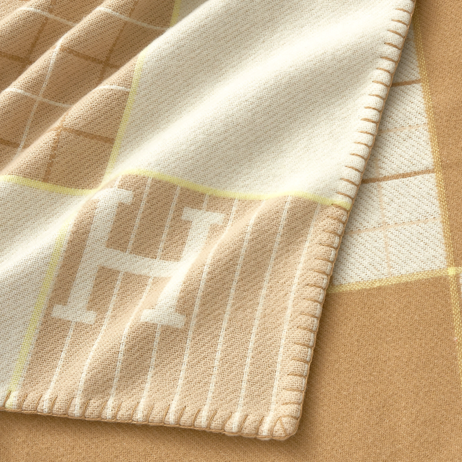 Hermes Avalon Cabriole Blanket (4 Colors)