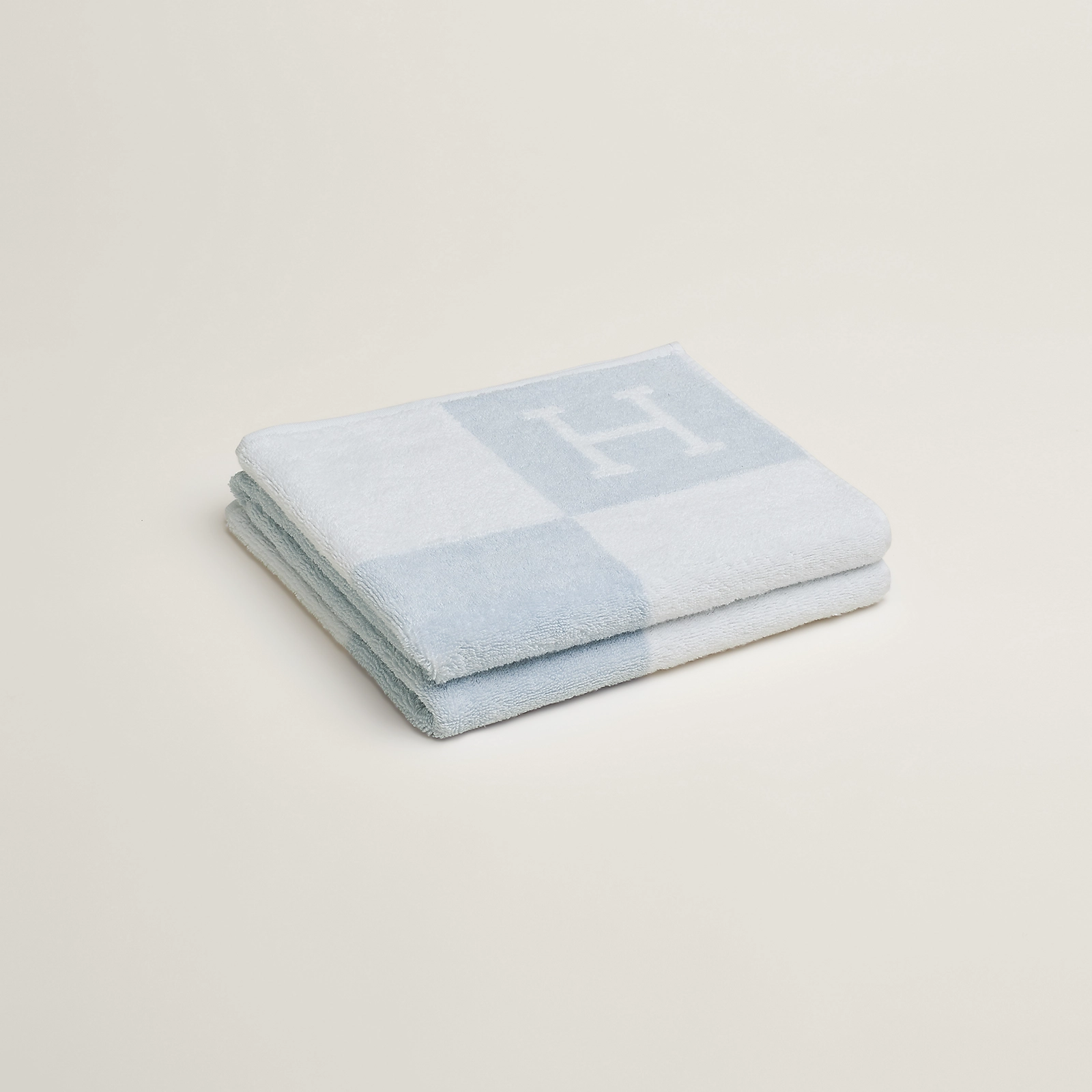 Hermes Avalon Towel (2 Colors)